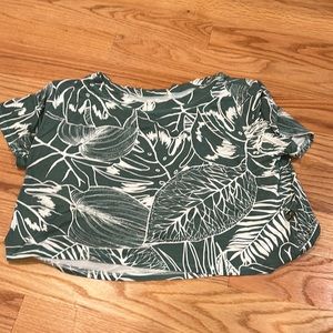 Green loose crop top